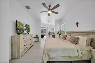 11142 Lakeland Cir, Fort Myers, FL 33913 - Photo 12