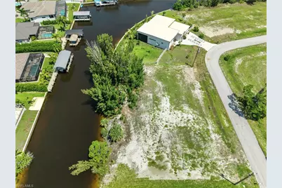 2022 NW 32nd Pl, Cape Coral, FL 33993 - Photo 10