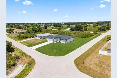2700 69th St W, Lehigh Acres, FL 33971 - Photo 8