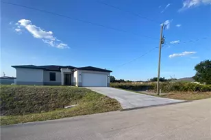 2614 71st St W, Lehigh Acres, FL 33971 - Photo 2