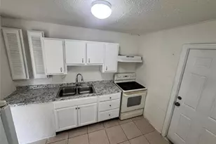 2640 St Charles St, Fort Myers, FL 33916 - Photo 4