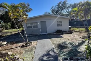 2640 St Charles St, Fort Myers, FL 33916 - Photo 2