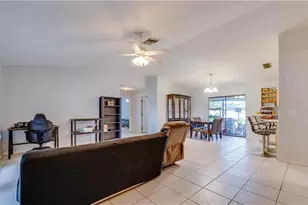 3609 SE 2nd Pl, Cape Coral, FL 33904 - Photo 2