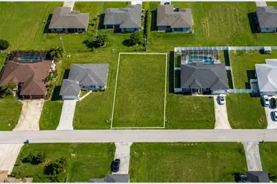 945 NW 7th Pl, Cape Coral, FL 33993 - Photo 2