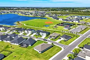 17765 Paradiso Wy, North Fort Myers, FL 33917 - Photo 4