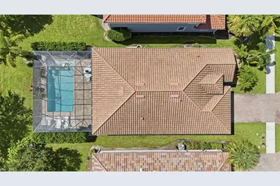 2390 Heydon Cir E, Naples, FL 34120 - Photo 2