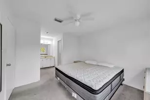 8071 Country Rd, Fort Myers, FL 33919 - Photo 10