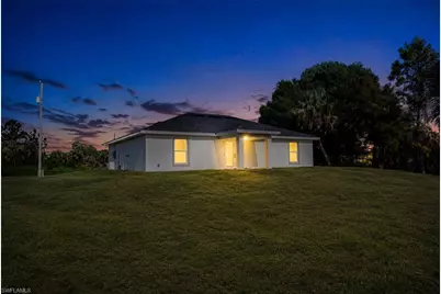 313 Laurel Ave, Lehigh Acres, FL 33974 - Photo 16