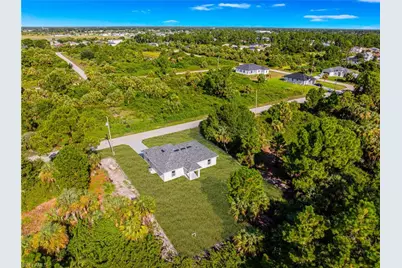 313 Laurel Ave, Lehigh Acres, FL 33974 - Photo 18