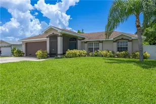 626 Retunda Pkwy W, Cape Coral, FL 33904 - Photo 2