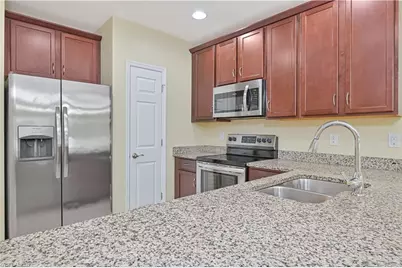 3739 Crofton Ct, Fort Myers, FL 33916 - Photo 4