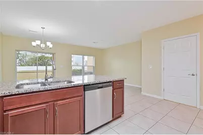 3739 Crofton Ct, Fort Myers, FL 33916 - Photo 8