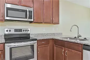 3739 Crofton Court, Fort Myers, FL 33916 - Photo 6