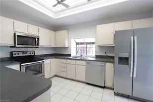5510 SW 4th Pl, Cape Coral, FL 33914 - Photo 8
