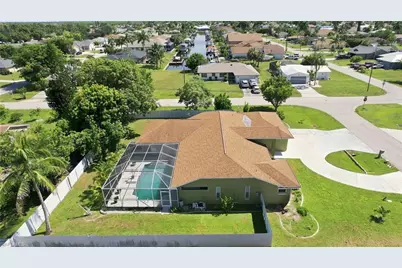 1239 SE 23rd Ave, Cape Coral, FL 33990 - Photo 48