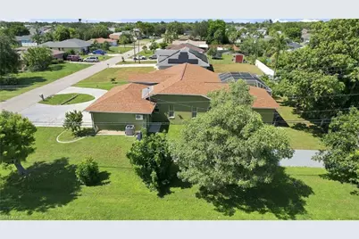 1239 SE 23rd Ave, Cape Coral, FL 33990 - Photo 46