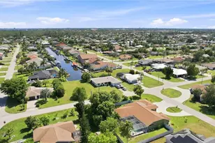 1239 SE 23rd Ave, Cape Coral, FL 33990 - Photo 44