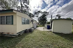 2268 Carlisle Ln, North Fort Myers, FL 33917 - Photo 4