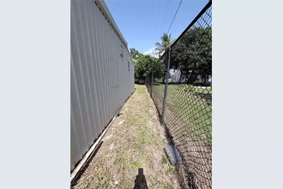 2054 Crawford St, Fort Myers, FL 33901 - Photo 6