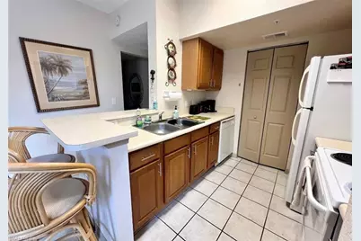 15585 Ocean Walk Cir #212, Fort Myers, FL 33908 - Photo 4
