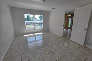 2013 NE 13th Pl, Cape Coral, FL 33909 - Photo 16