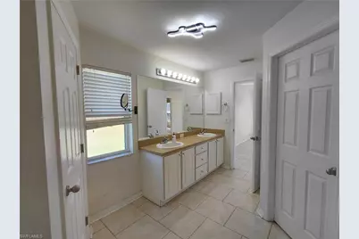 2013 NE 13th Pl, Cape Coral, FL 33909 - Photo 20