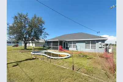 2013 NE 13th Pl, Cape Coral, FL 33909 - Photo 24