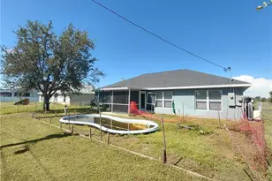 2013 NE 13th Pl, Cape Coral, FL 33909 - Photo 24