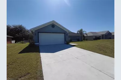 2013 NE 13th Pl, Cape Coral, FL 33909 - Photo 2