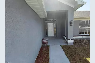 2013 NE 13th Pl, Cape Coral, FL 33909 - Photo 4
