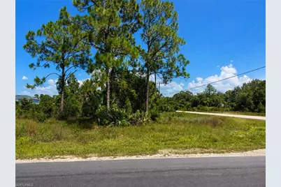 600 E Moore Ave, Lehigh Acres, FL 33972 - Photo 2