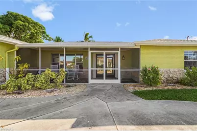 3823 SE 13th Ave, Cape Coral, FL 33904 - Photo 2