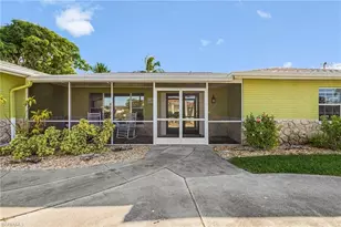 3823 SE 13th Ave, Cape Coral, FL 33904 - Photo 2