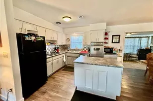 17 Kansas Rd, Lehigh Acres, FL 33936 - Photo 14