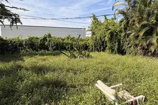 2074 Flowers Dr, Fort Myers, FL 33907 - Photo 12