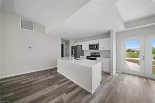 202 NW 25th Pl, Cape Coral, FL 33993 - Photo 8
