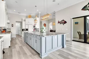 1918 SE 40th St, Cape Coral, FL 33904 - Photo 6