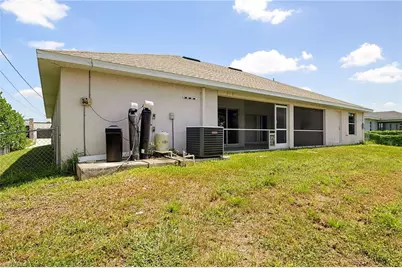1920 NE 20th Pl, Cape Coral, FL 33909 - Photo 10