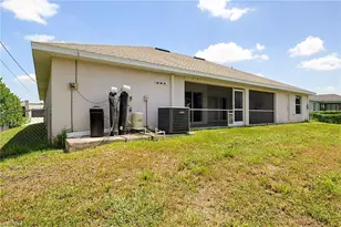 1920 NE 20th Pl, Cape Coral, FL 33909 - Photo 10