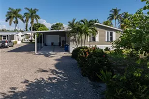 4826 Sandpiper Dr SW, Saint James City, FL 33956 - Photo 2