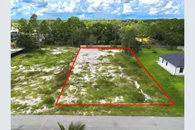 609 Columbus Ave, Lehigh Acres, FL 33972 - Photo 2