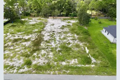 609 Columbus Ave, Lehigh Acres, FL 33972 - Photo 1