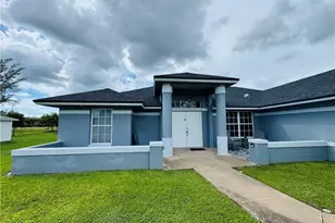 1906 SW 15th Pl, Cape Coral, FL 33991 - Photo 2