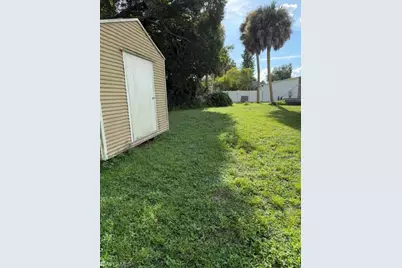 2495 Zoysia Ln, North Fort Myers, FL 33917 - Photo 32