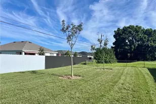 916 Andalusia Blvd, Cape Coral, FL 33909 - Photo 10