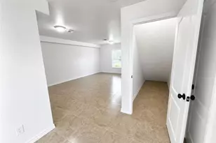 918 Marilyn Ave S, Lehigh Acres, FL 33974 - Photo 10