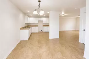 918 Marilyn Ave S, Lehigh Acres, FL 33974 - Photo 6