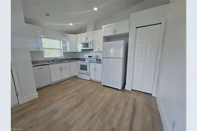 1247 Bacon Ave #B, Fort Myers, FL 33913 - Photo 4