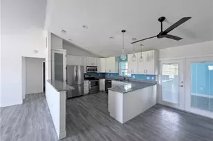 818 SW 8th Ct, Cape Coral, FL 33991 - Photo 2