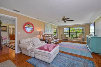 1123 SW Pine Ln #4, Cape Coral, FL 33991 - Photo 6
